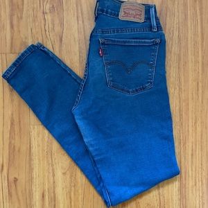 Levi’s 710 Super Skinny Jeans